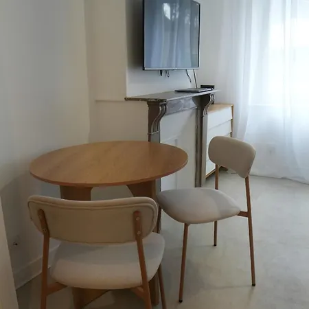 Cozy With Self Check-in Apartment *