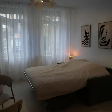 Cozy With Self Check-in Apartment
